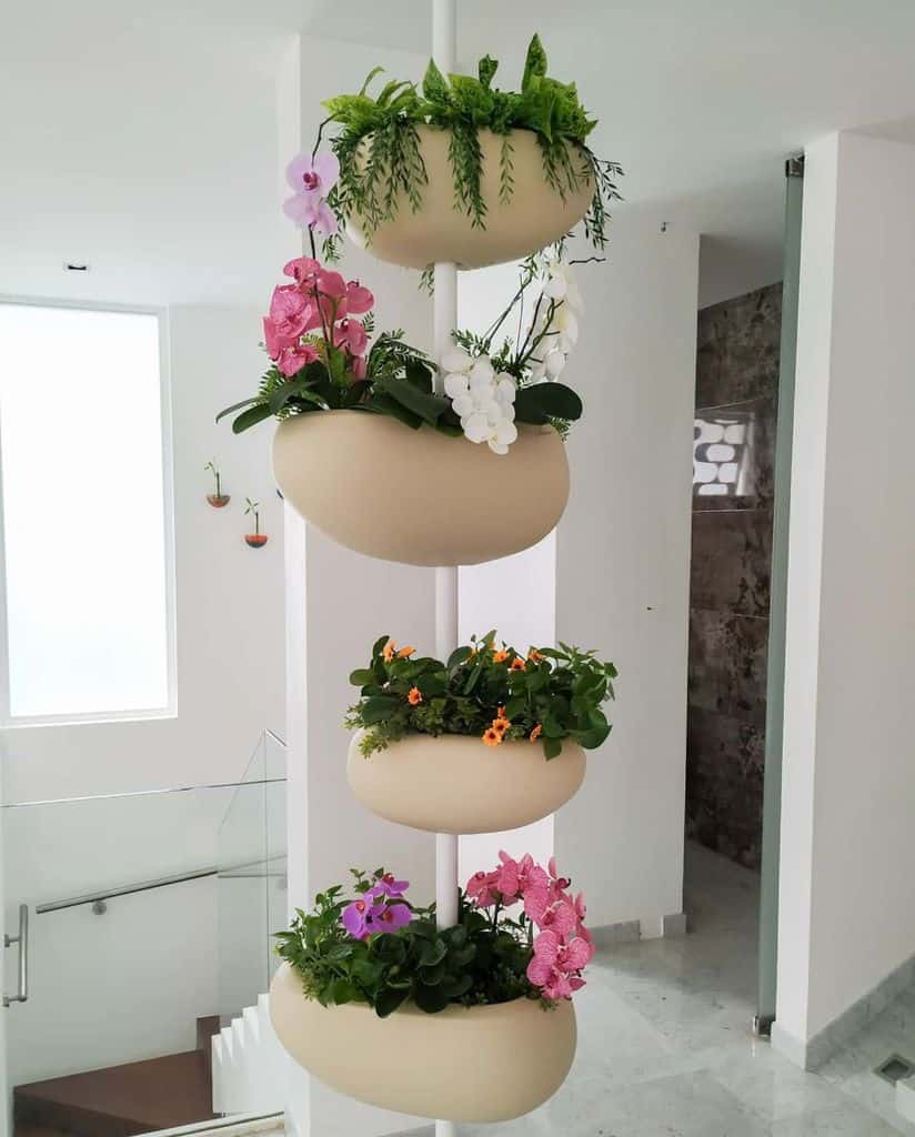 creative pole vertical garden