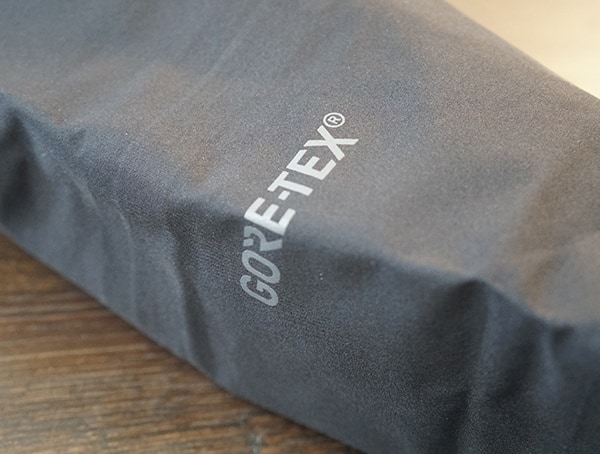 Dakine Sawtooth Gore Tex Logo Detail On Sleeve Of 3l Jacket
