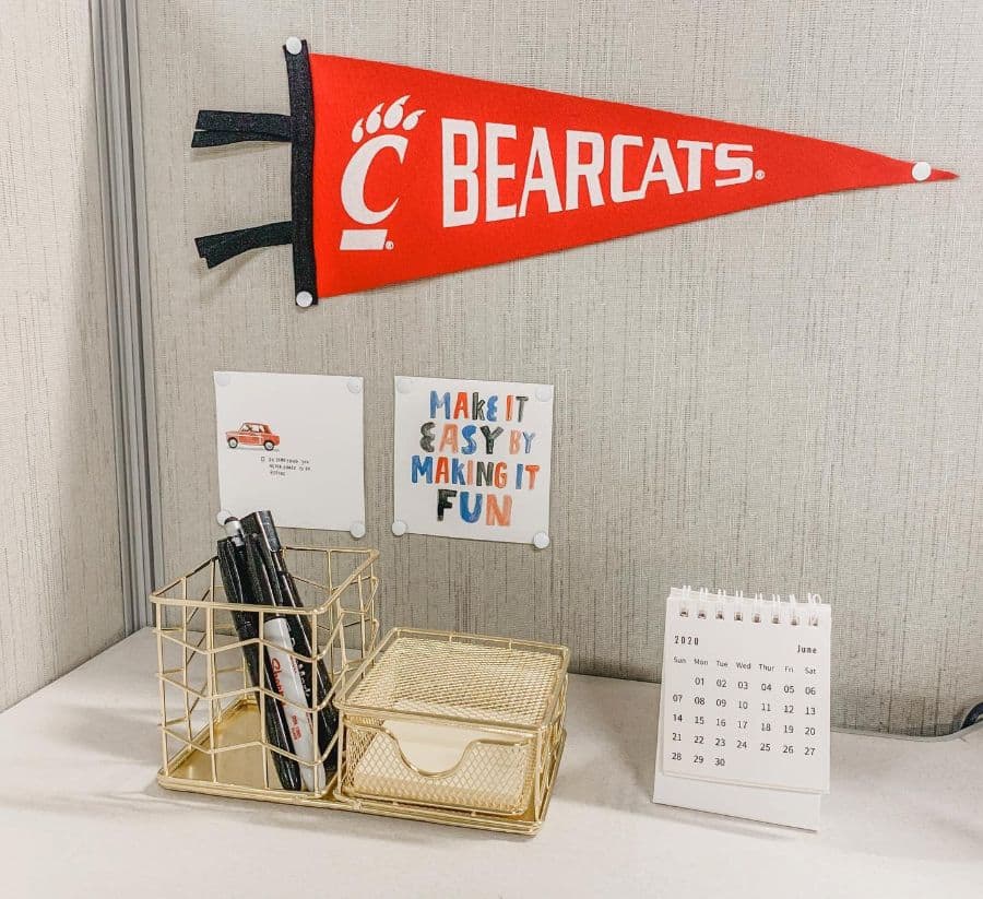 sports flag office decor calendar 