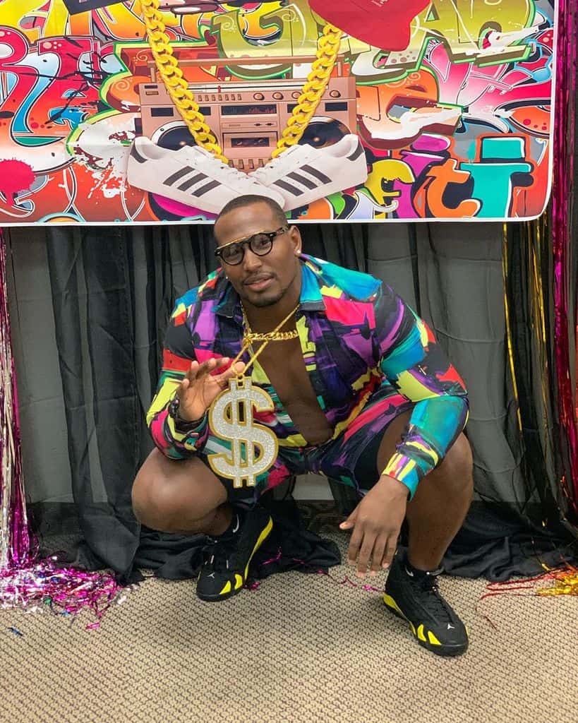 Dollar Sign Necklace 90s Party Outfit