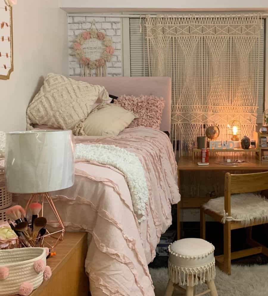 boho girls bedroom with pink bed