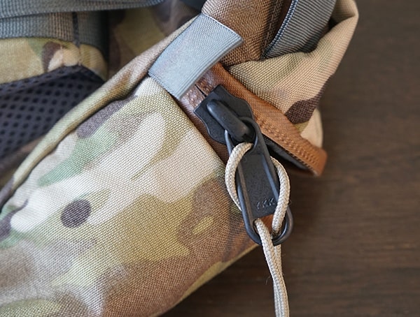 Easy Pull Open Ykk Zippers And Grey Tab Fabric Mystery Ranch Urban Assault Backpack Details