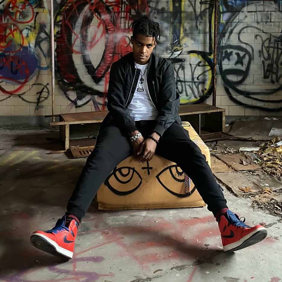 Edgy Outfit With Nike Sneakers