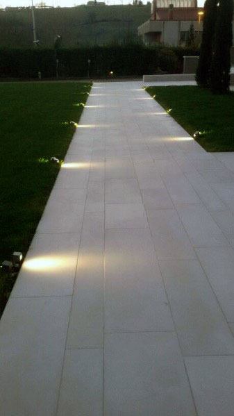modern landscape lighting