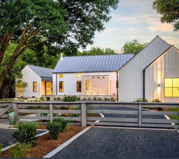 mulch-covered landscape driveway