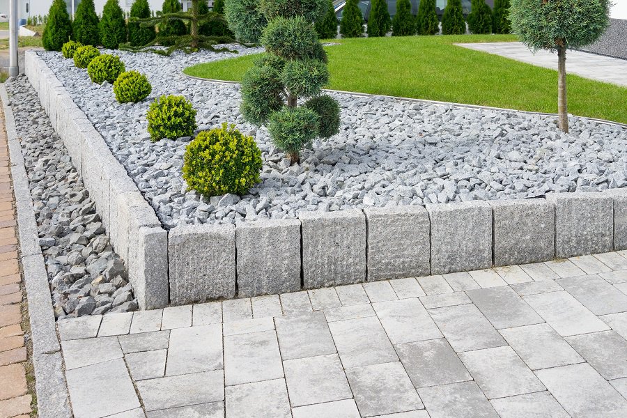 rocky retaining wall design