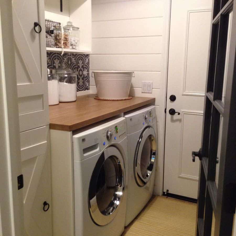 small farmhouse laundry washer and dryer