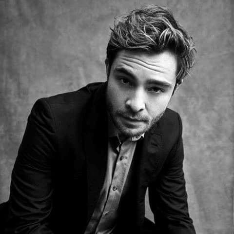 Fashionable Short Haircuts For Men With Curly Hair