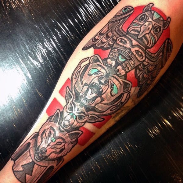 Feirce Animal Totem Pole Shin Tattoo On Gentleman