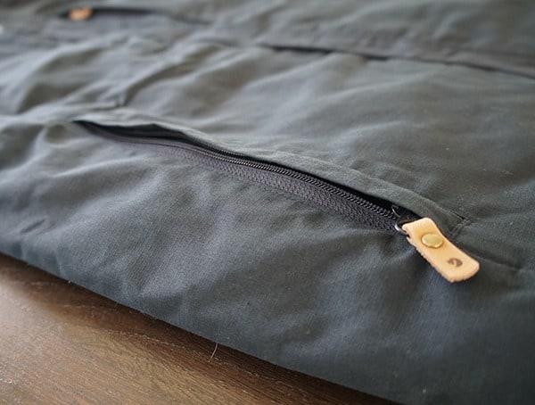 Fjallraven Skogso Winter Mens Jacket Front Zipper Pocket Closed