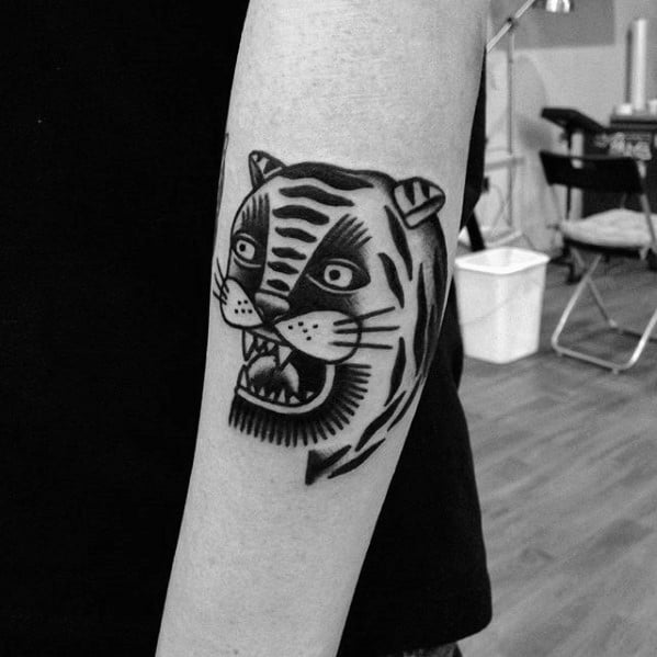 Forearm Tiger Head Simple Traditional Tattoos For Men