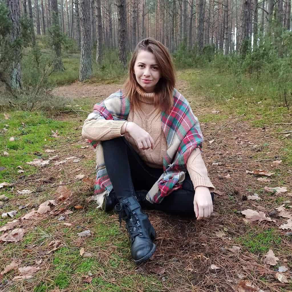 Forest Lover Girl Vintage Style