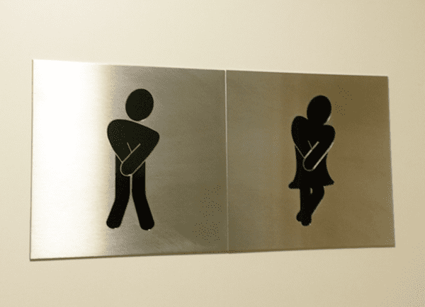 funny-bathroom-signs-17