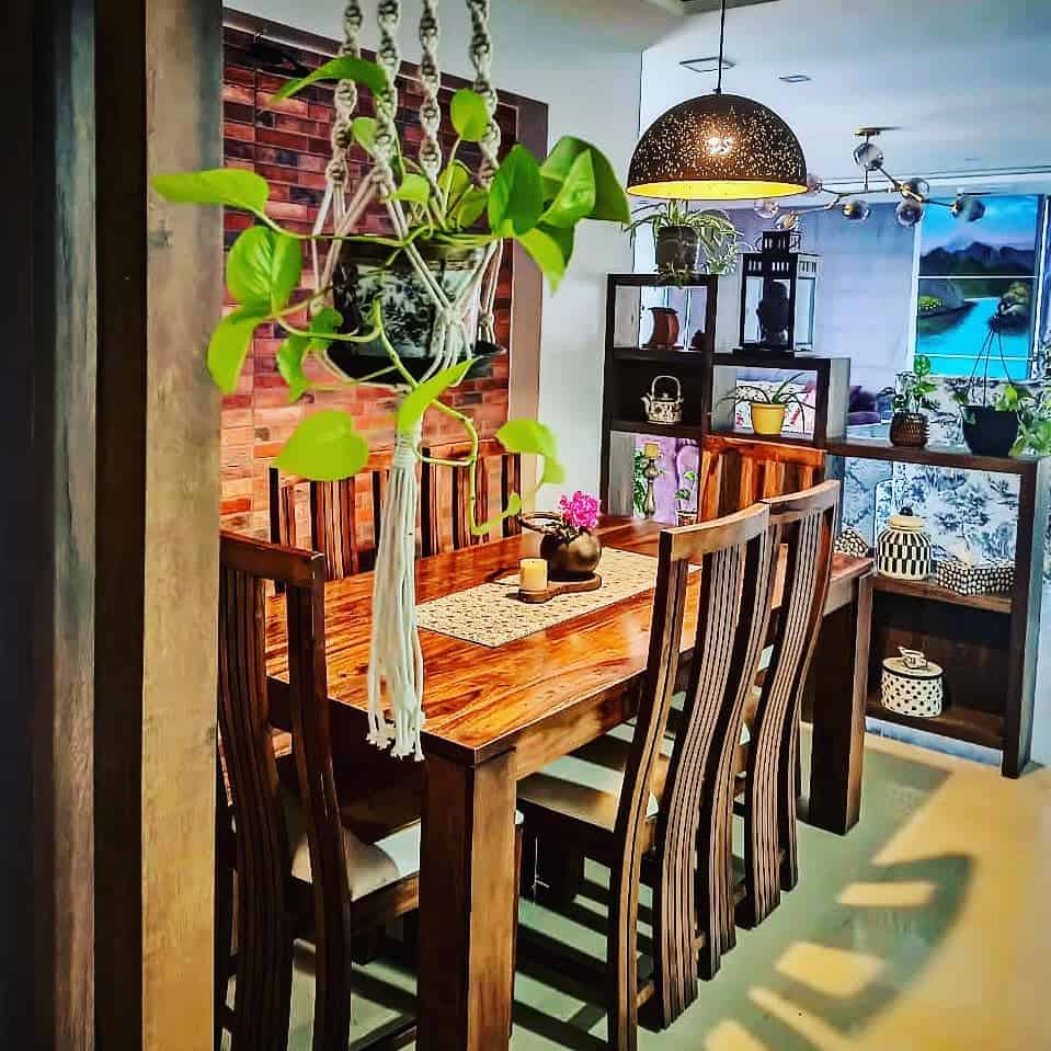wood table and chairs small dining room