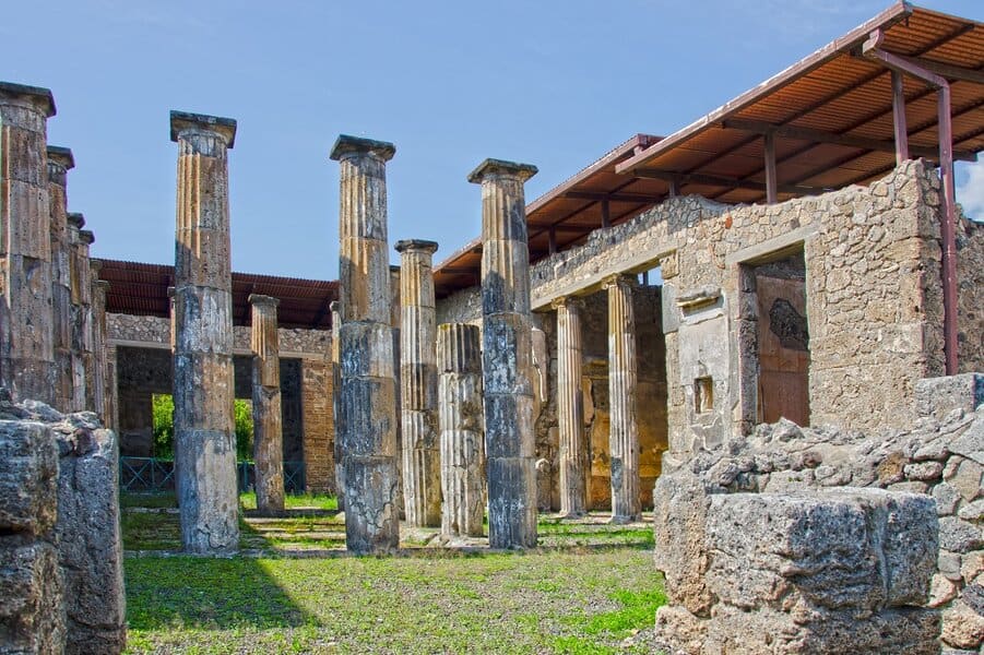 garden walls of mortared stone in pompeii