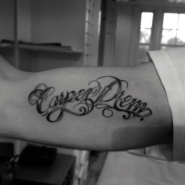 Gentleman With Carpe Diem Bicep Tattoo Design