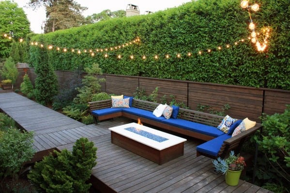 Good Ideas For Floating Deck With Built In Sitting Area