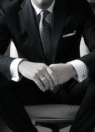 Great Black Suit Styles For Men With Checkered White Dress Shirt