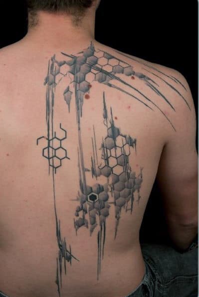 Grey Honeycomb Tattoo With Streaks Mens Back
