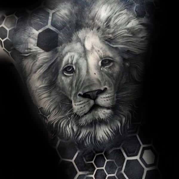 Guy With Amazing Hexagon Geometric Lion Back Tattoo Design