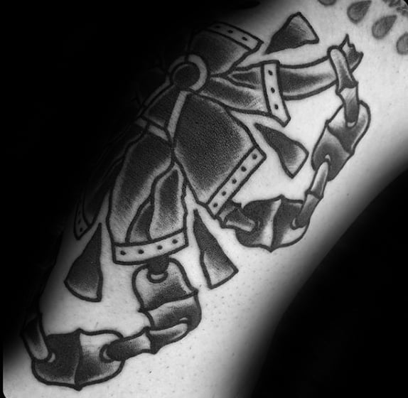 Guy With Old School Lock And Chain Forearm Tattoo