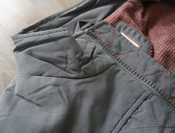 Guys Dakota Grizzly Vic Quilted Vest Collar And Contrasting Stiching Details