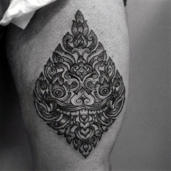 Guys Pointillism Foo Dog Tatto On Thigh