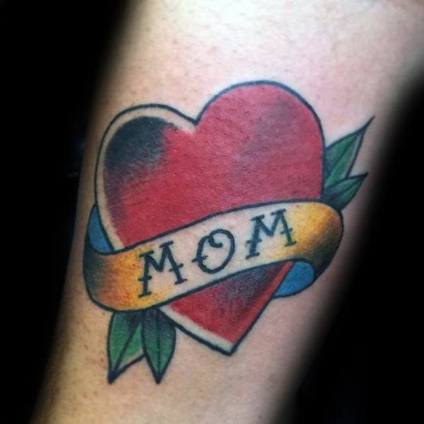 Guys Traditional Mom Tattoo Deisgns On Arm