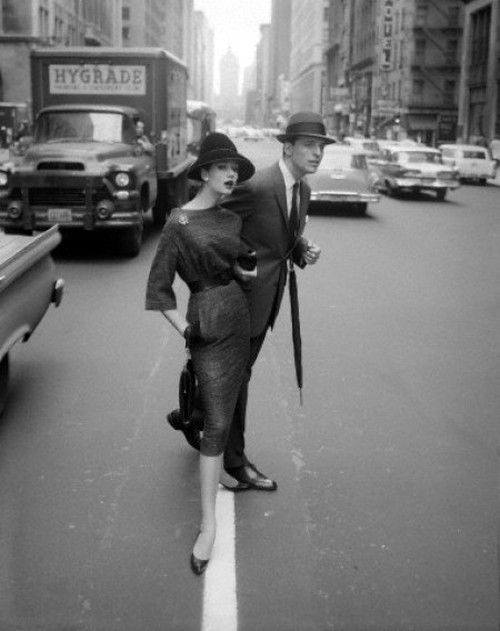 Hat With Business Suit Mens 1950s Downtown Street Fashion