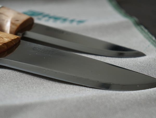 Helle Arv And Utvaer Knives Finely Sharpned Blade Edges