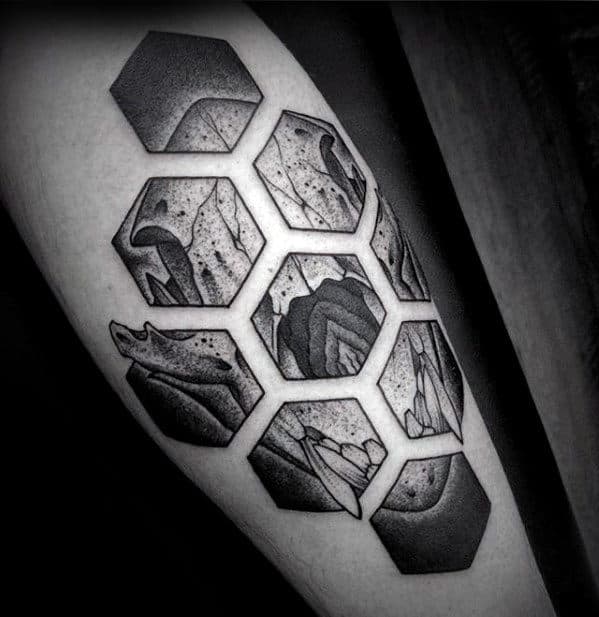 Hexagon Geometric Bear Skull Tattoos For Men On Leg