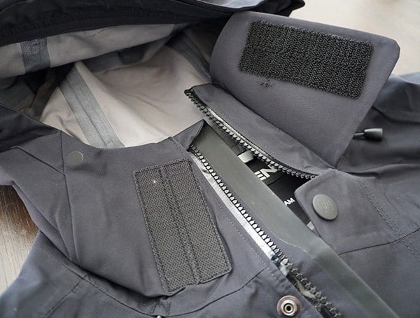 Holden Mens Neck Chin Detail M 51 3 Layer Fishtail Jacket