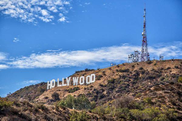 hollywood sign