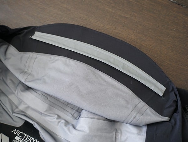 Hood Brim Detail Mens Black Arcteryx Zeta Lt Jacket