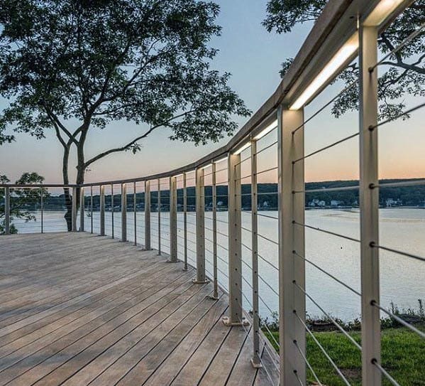 wood deck railing with led lighting under handrail