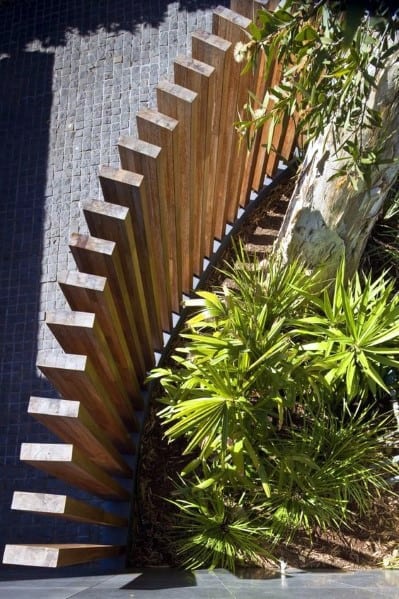 vertical board fence 