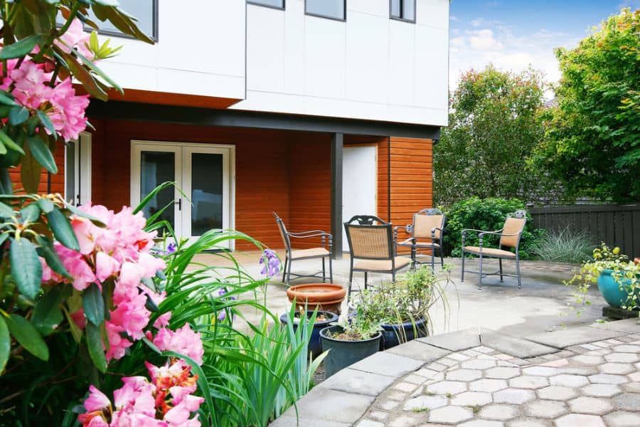 backyard patio with table and chairs
