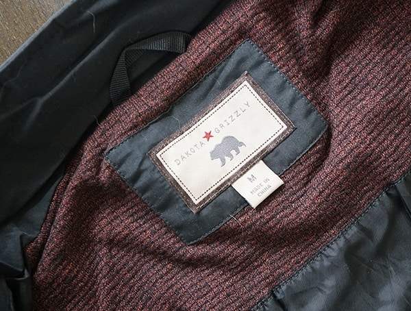 Inner Tag With Red Upper Fabric Dakota Grizzly Vic Quilted Vest For Men