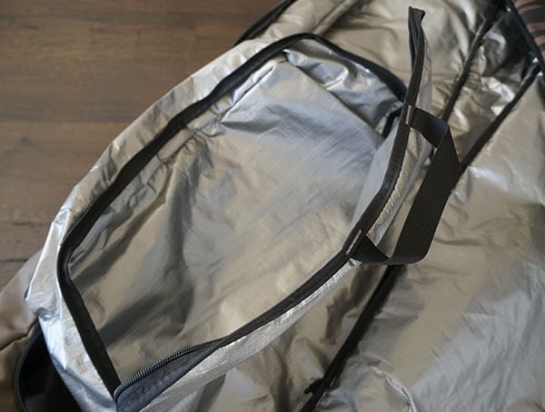 Interior Dakine Fall Line Ski Roller Bag With Boot Storage Compartment