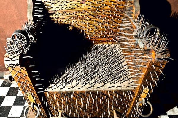iron chair torture device