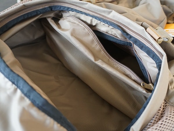 Kelty Eagle 7850 Backpack Sleeping Compartment Divider Unzipped Open