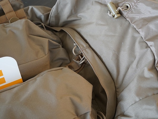 Kelty Eagle Backpack Exterior Pack Zippers To Main Compartment On Front