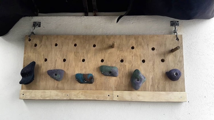 kids pegbaord climbing wall