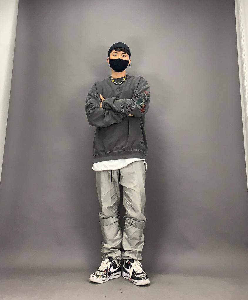 Korean Style Facemask Outfit