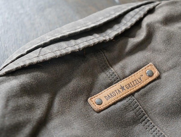 Leather Rivet Detail On Back Of Neck Mens Dakota Grizzly Tripp Travel Coat