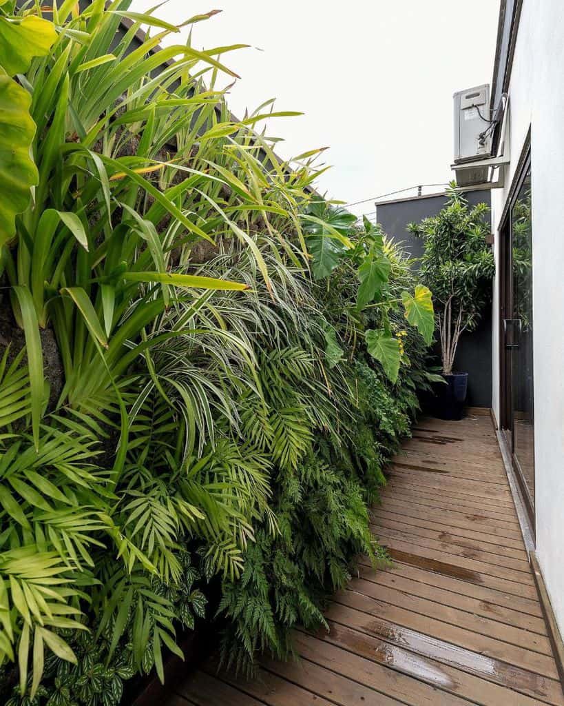 living wall vertical garden balcony