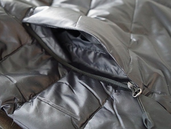 Lower Pocket Zipper Opened Mens Spyder Syrround Down Jacket