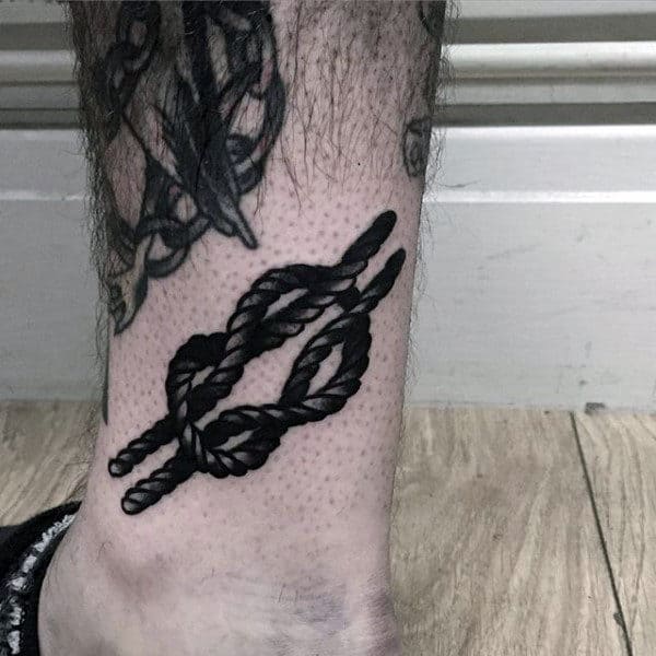Male With Old School Black Ink Knot Tattoo Design