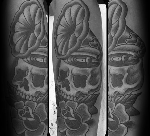 Male With Old School Traditional Cool Skull Vinyl Record Tattoo Design