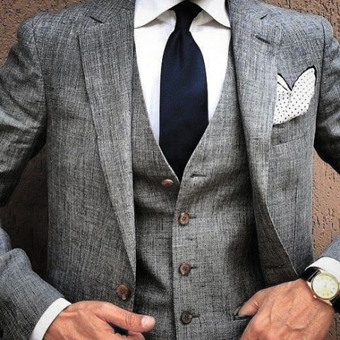 Manly Guys Grey Suit With Navy Tie And White Dot Pocket Square Fashionable Designs